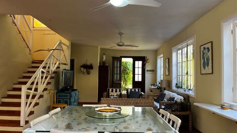 Casa em Condomínio Pé na Areia