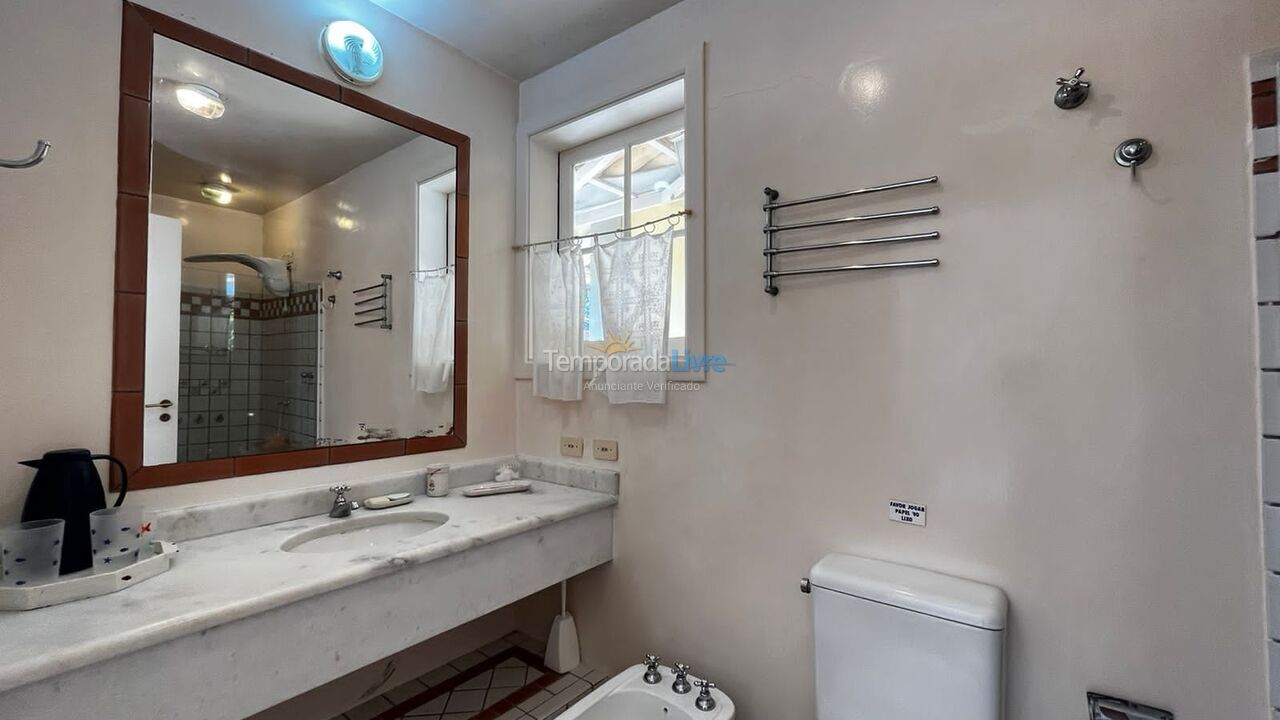 Casa para aluguel de temporada em São Sebastião (Praia da Baleia)