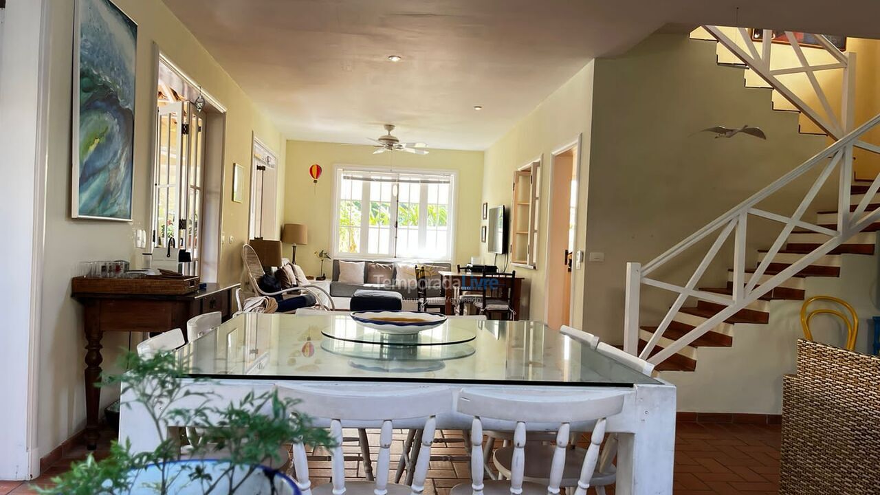 Casa para aluguel de temporada em São Sebastião (Praia da Baleia)