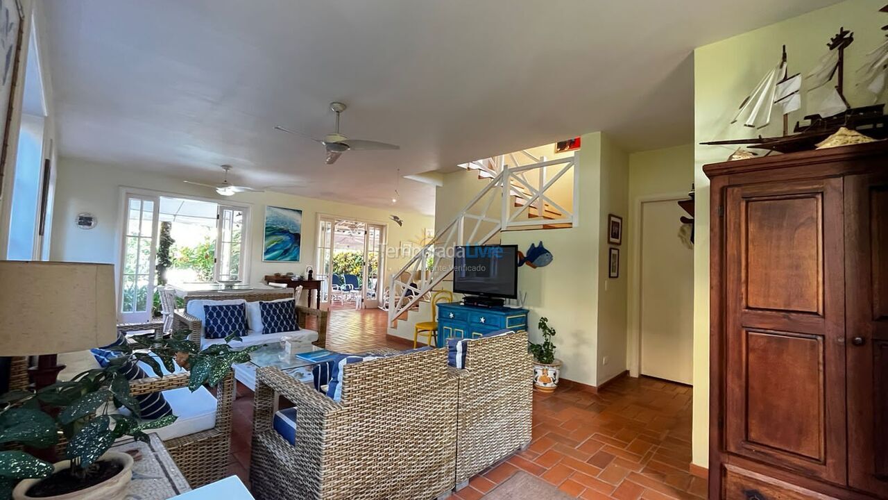 Casa para aluguel de temporada em São Sebastião (Praia da Baleia)