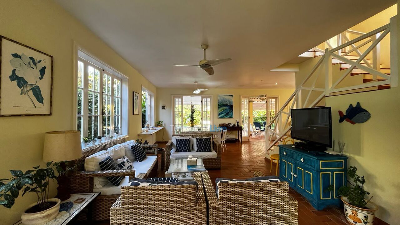 Casa para aluguel de temporada em São Sebastião (Praia da Baleia)