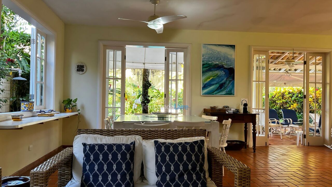 Casa para aluguel de temporada em São Sebastião (Praia da Baleia)