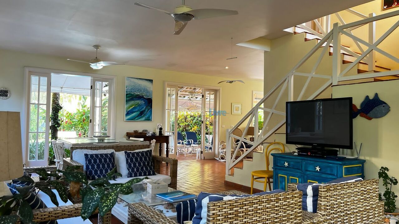 Casa para aluguel de temporada em São Sebastião (Praia da Baleia)