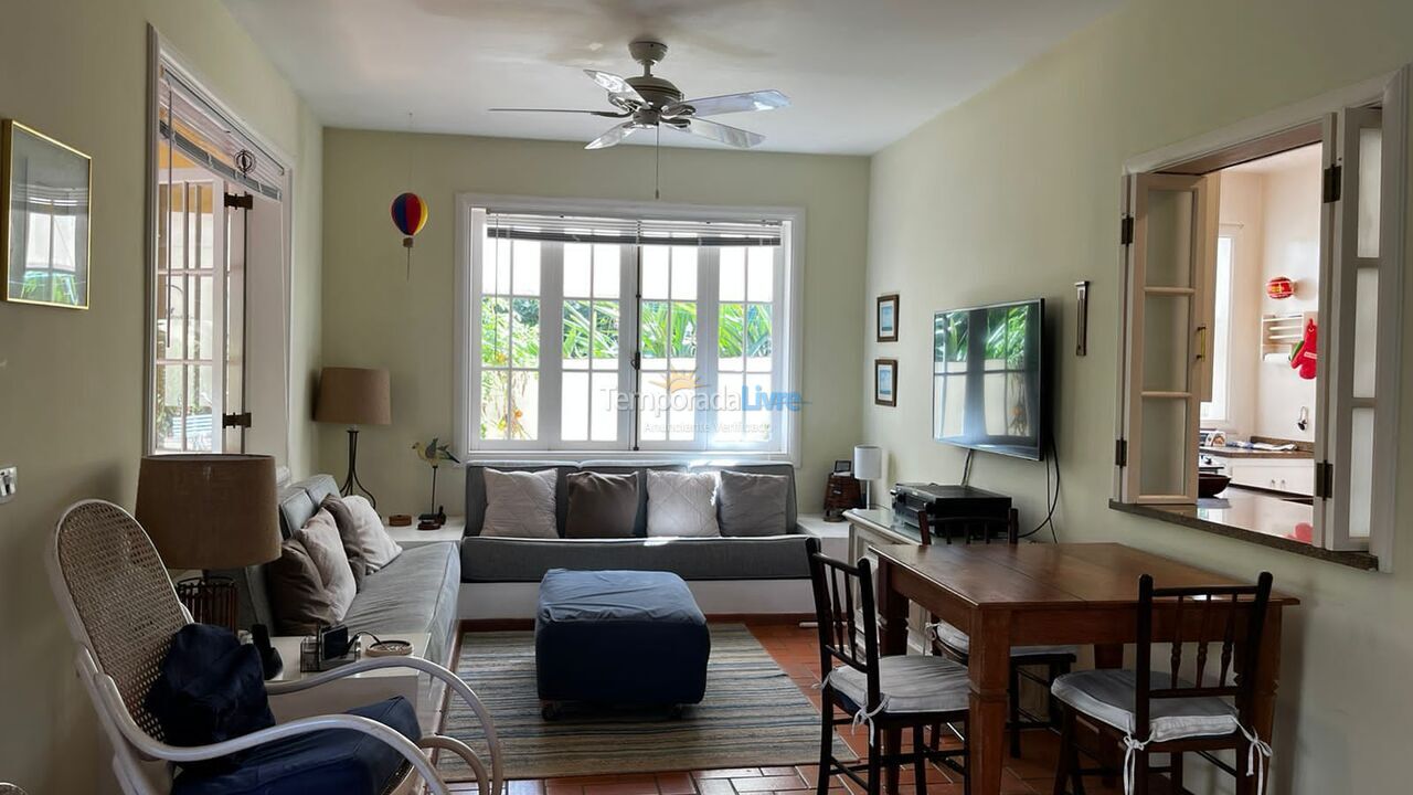 Casa para aluguel de temporada em São Sebastião (Praia da Baleia)