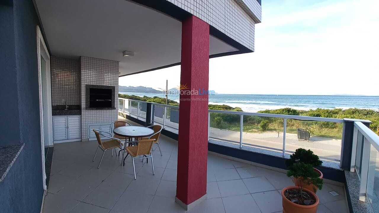 Apartamento para aluguel de temporada em Bombinhas (Canto Grande)