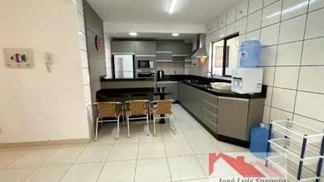 Excelente dúplex em condomínio fechado de frente para o mar!