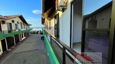 Excelente dúplex em condomínio fechado de frente para o mar!