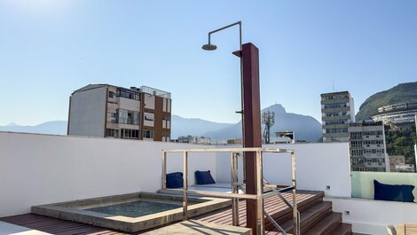 Cobertura duplex com 3 suites em Ipanema