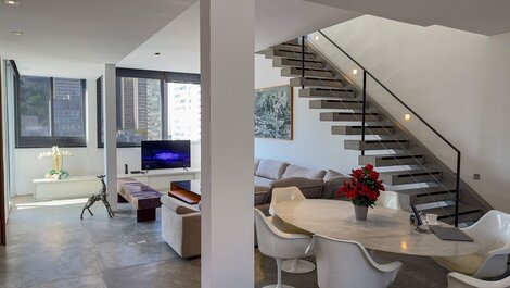 Cobertura duplex com 3 suites em Ipanema