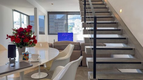 Cobertura duplex com 3 suites em Ipanema
