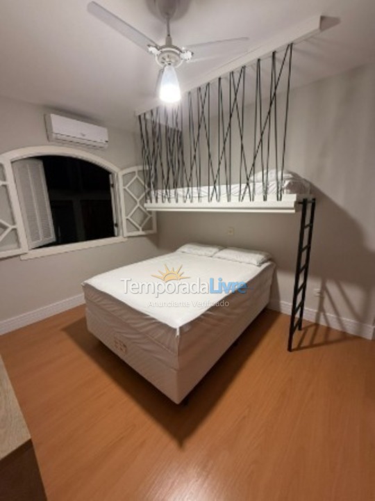 Apartamento para alquiler de vacaciones em Ubatuba (Praia Grande)