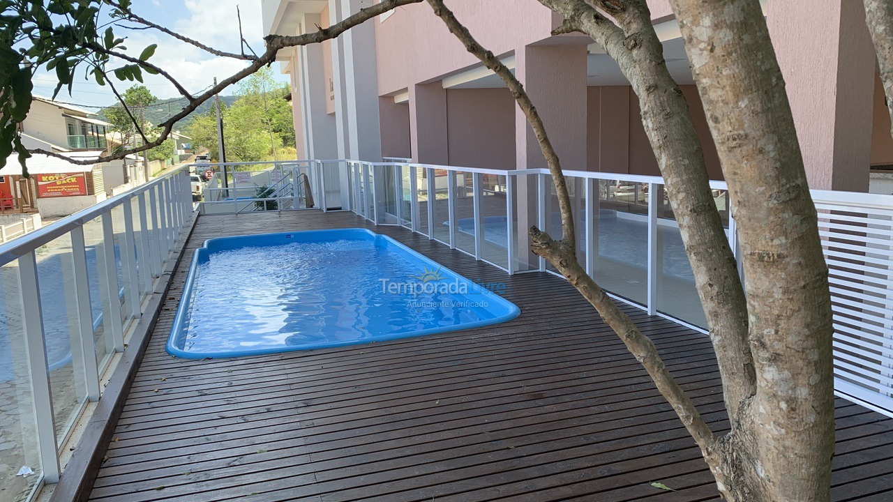 Apartamento para aluguel de temporada em Bombinhas (Praia de Bombas)