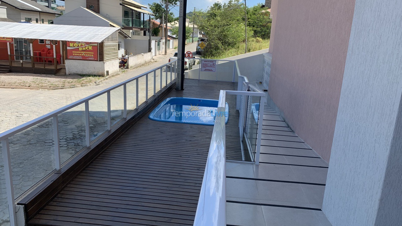 Apartamento para aluguel de temporada em Bombinhas (Praia de Bombas)