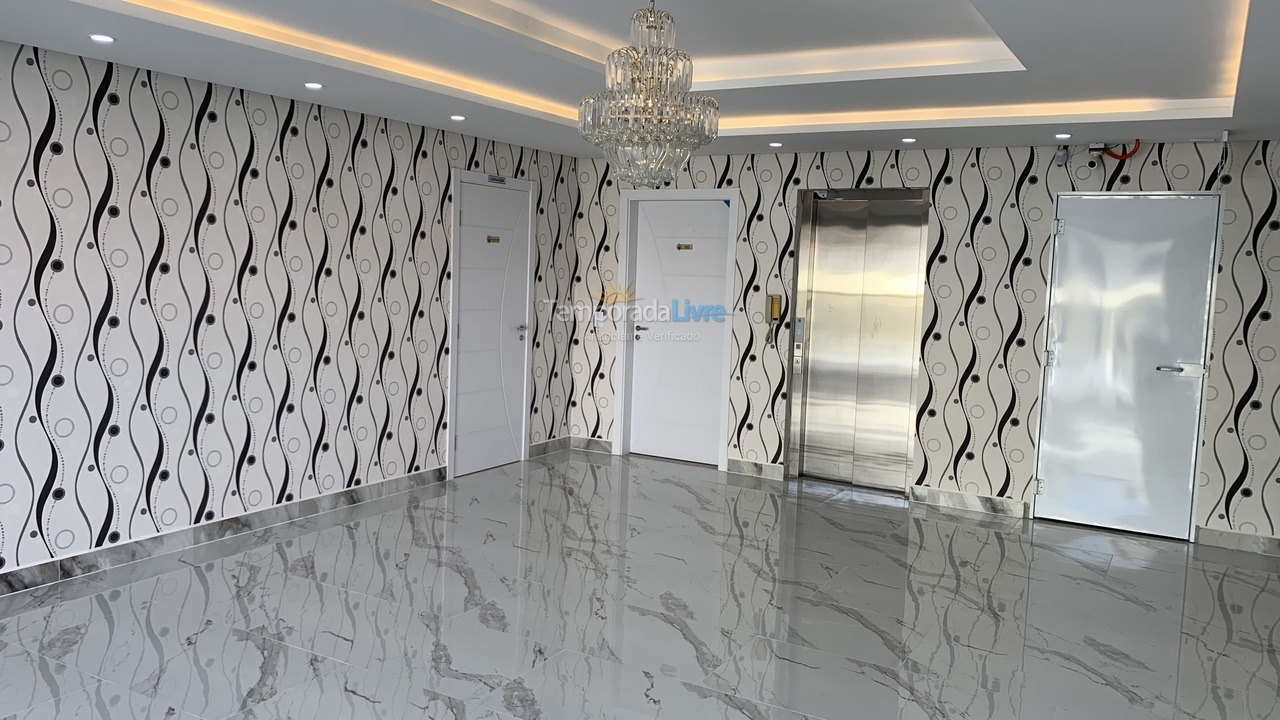 Apartamento para aluguel de temporada em Bombinhas (Praia de Bombas)