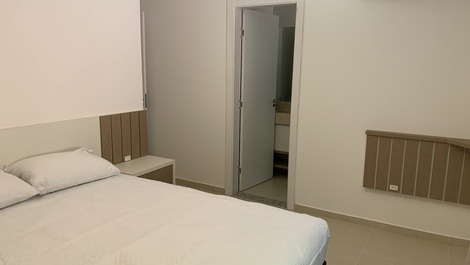 Apartamento em condomínio com Piscina em Bombas - Bombinhas