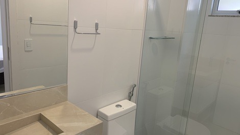 Apartamento em condomínio com Piscina em Bombas - Bombinhas