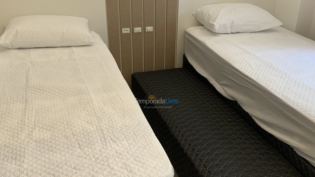 Apartamento para aluguel de temporada em Bombinhas (Praia de Bombas)