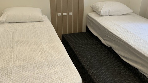 Apartamento em condomínio com Piscina em Bombas - Bombinhas