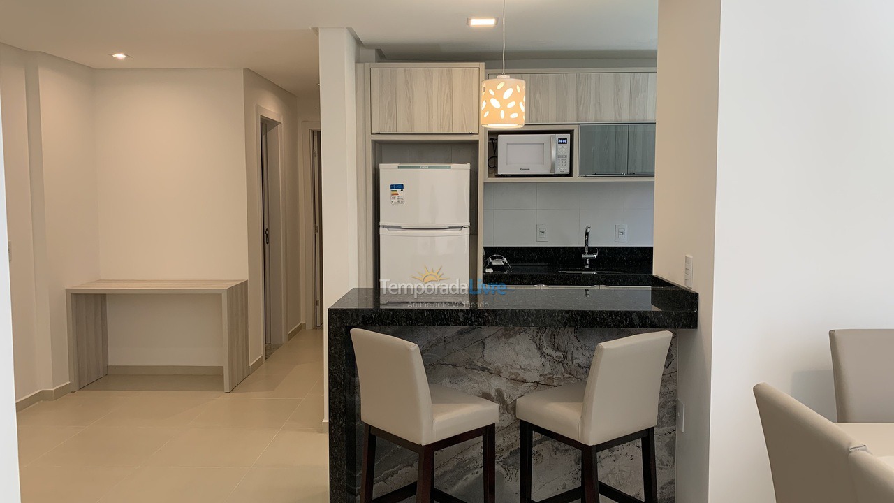 Apartamento para aluguel de temporada em Bombinhas (Praia de Bombas)