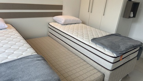 Apartamento de 2 habitaciones en el centro de Bombinhas.