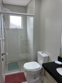 Apartamento de 2 habitaciones en el centro de Bombinhas.