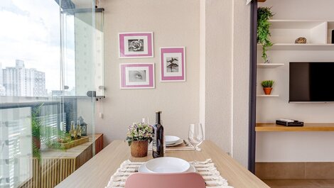 Swimming pool, gym, AC, Pinheiros |Brazilian Corner