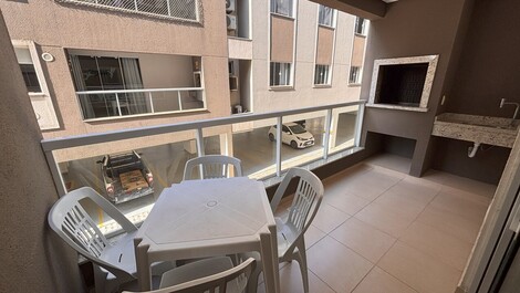 ✨ Conforto e Lazer a 250m da Praia – Apto em Bombas com Piscina!