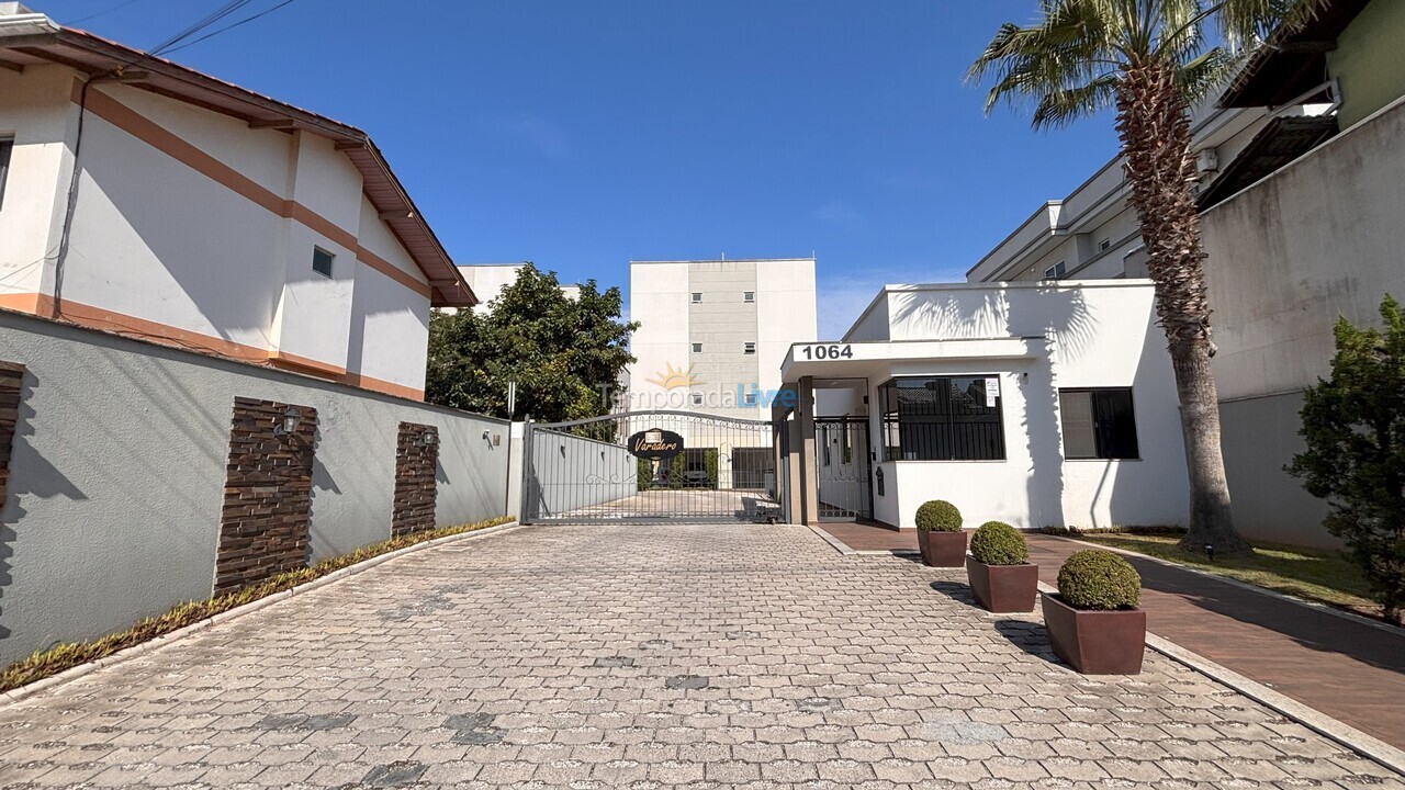 Apartamento para aluguel de temporada em Bombinhas (Praia de Bombas)