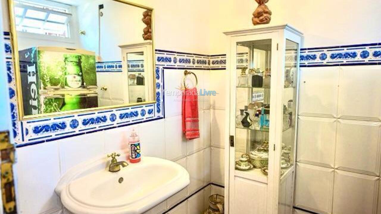Casa para aluguel de temporada em Ilhabela (Saco da Capela)