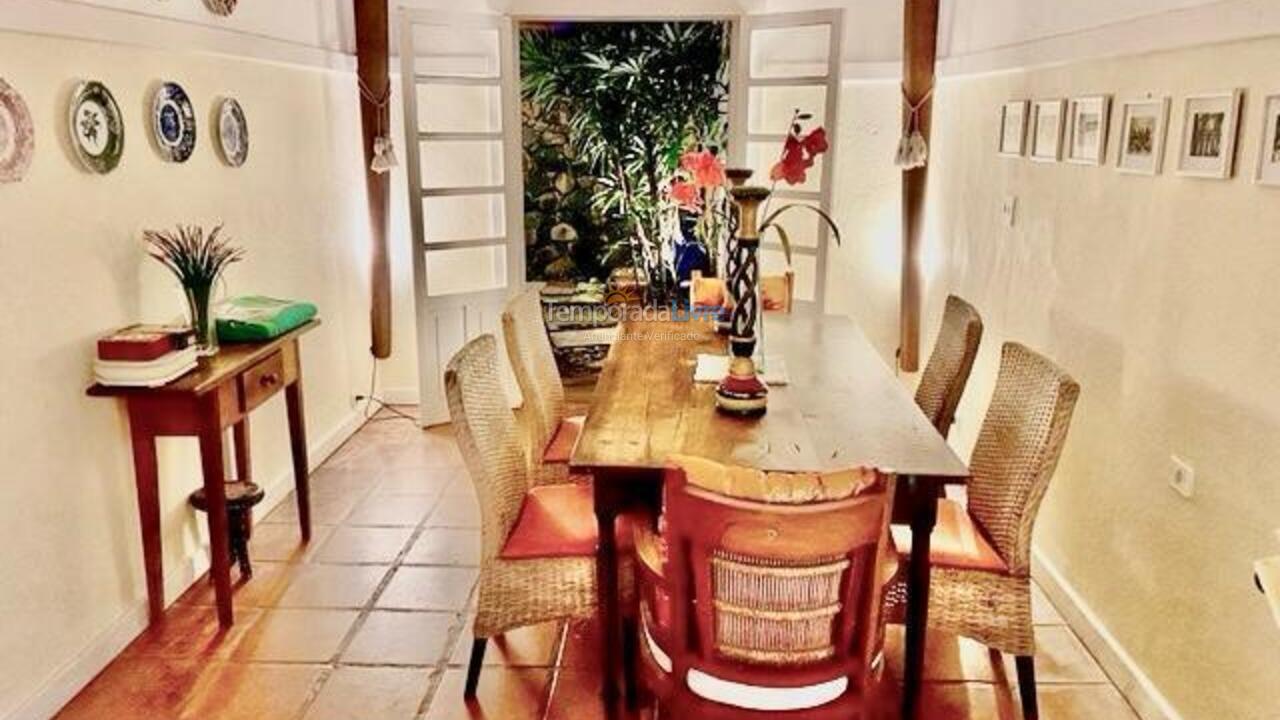 Casa para aluguel de temporada em Ilhabela (Saco da Capela)