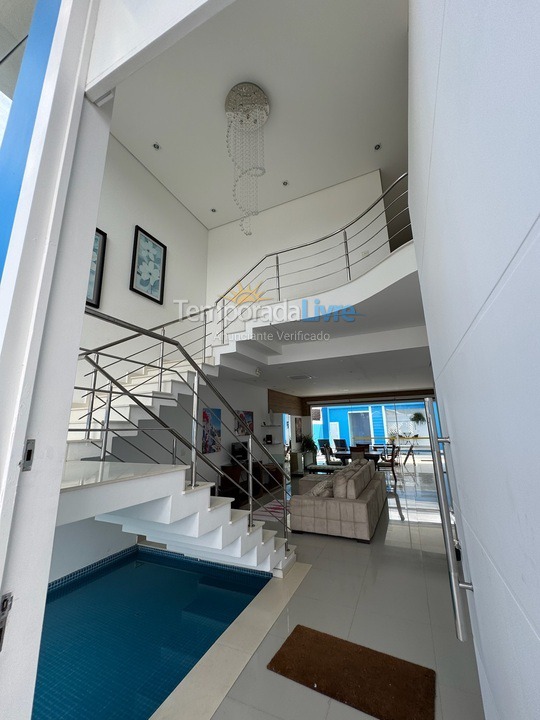 Casa para alquiler de vacaciones em Guarujá (Praia do Pernambuco)