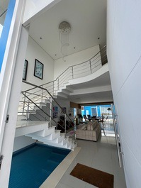 Casa con Piscina en Praia do Mar Casado / Pernambuco Guarujá