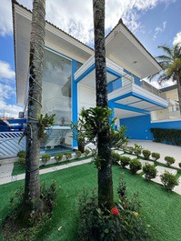 Casa con Piscina en Praia do Mar Casado / Pernambuco Guarujá