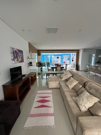 Casa con Piscina en Praia do Mar Casado / Pernambuco Guarujá