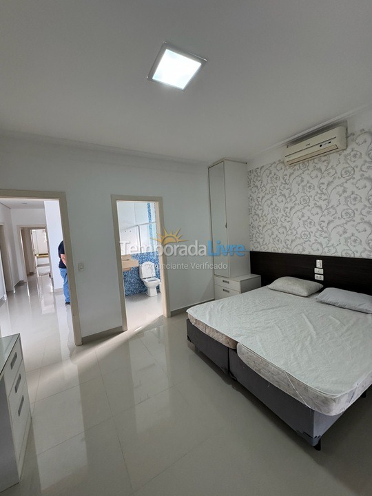 Casa para alquiler de vacaciones em Guarujá (Praia do Pernambuco)