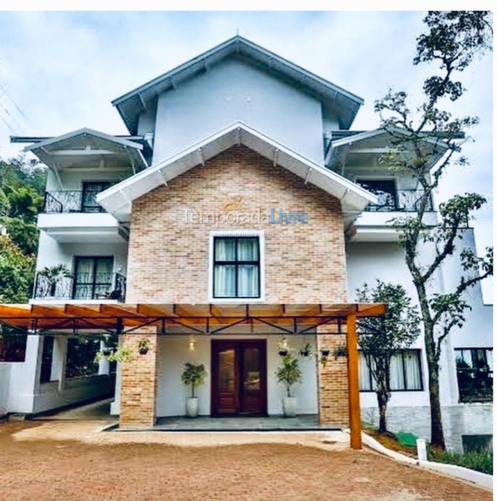 Apartamento para aluguel de temporada em Campos do Jordão (Jardim Belvedere)