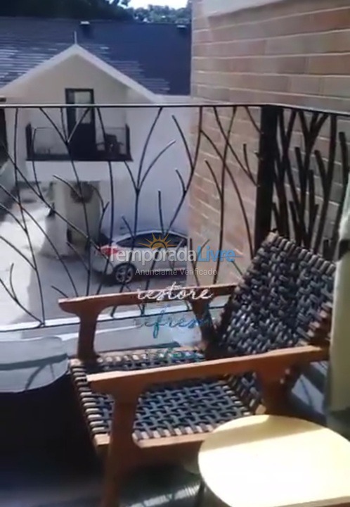 Apartamento para aluguel de temporada em Campos do Jordão (Jardim Belvedere)