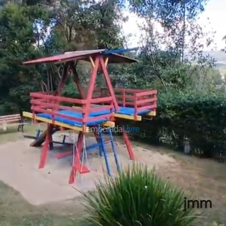 Apartamento para aluguel de temporada em Campos do Jordão (Jardim Belvedere)