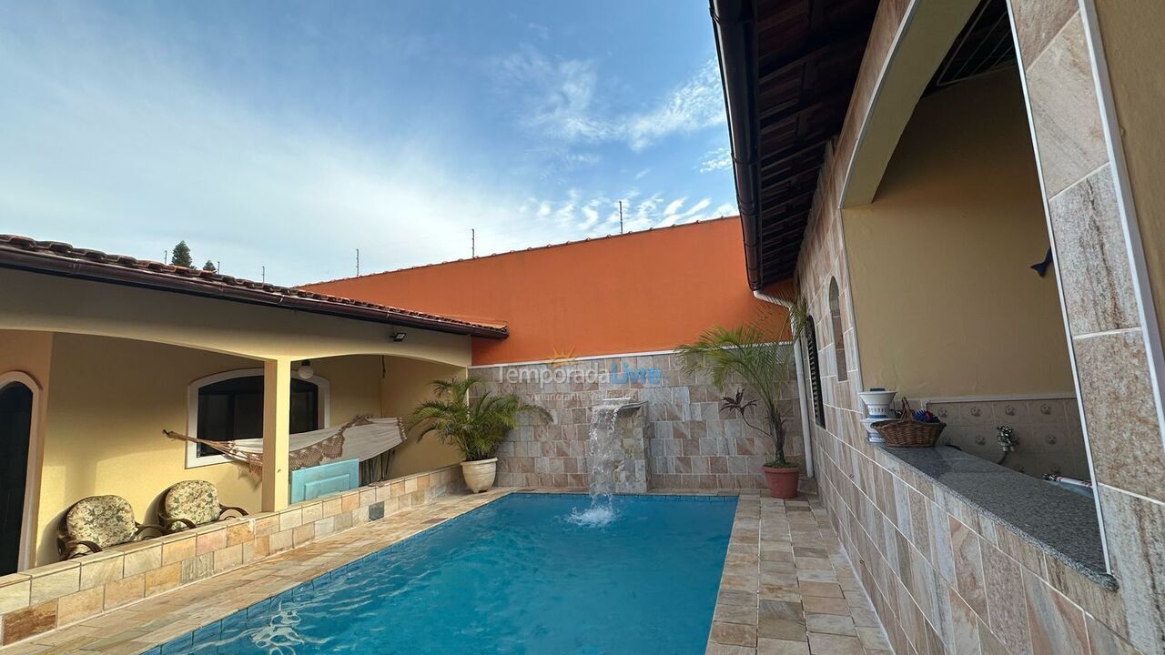 House for vacation rental in Itanhaém (Suarão)