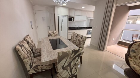 Apartamento en Bombas – 2 Dormitorios, Internet y Piscina, ¡Cerca de la Playa!