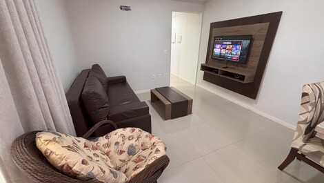 Apartamento en Bombas – 2 Dormitorios, Internet y Piscina, ¡Cerca de la Playa!