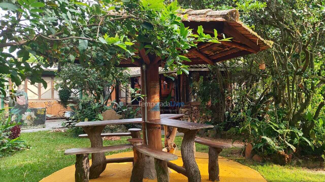 Casa para aluguel de temporada em Garopaba (Praia da Ferrugem)