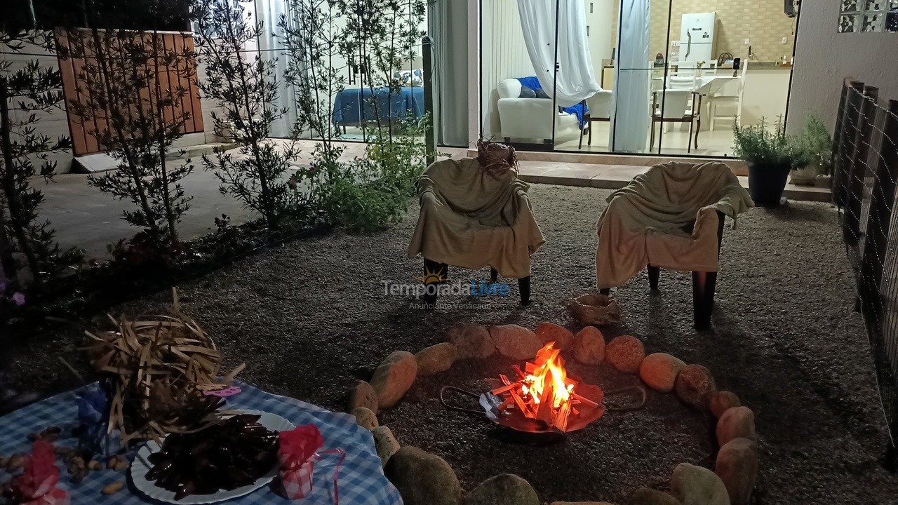 Casa para aluguel de temporada em Governador Celso Ramos (Fazenda da Armação)