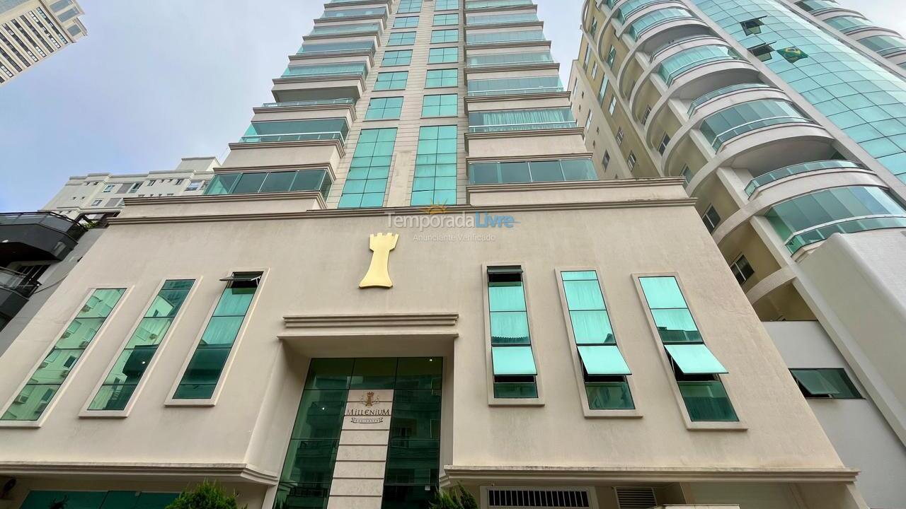 Apartment for vacation rental in Itapema (Meia Praia)