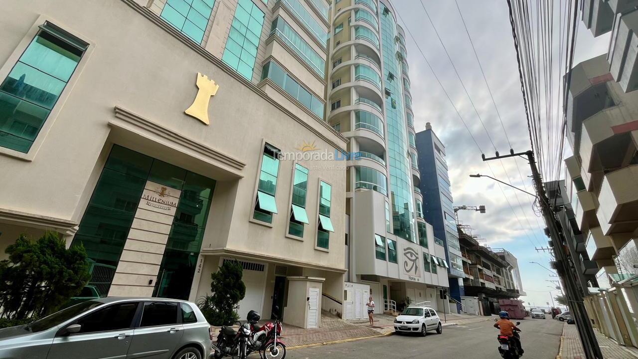 Apartment for vacation rental in Itapema (Meia Praia)