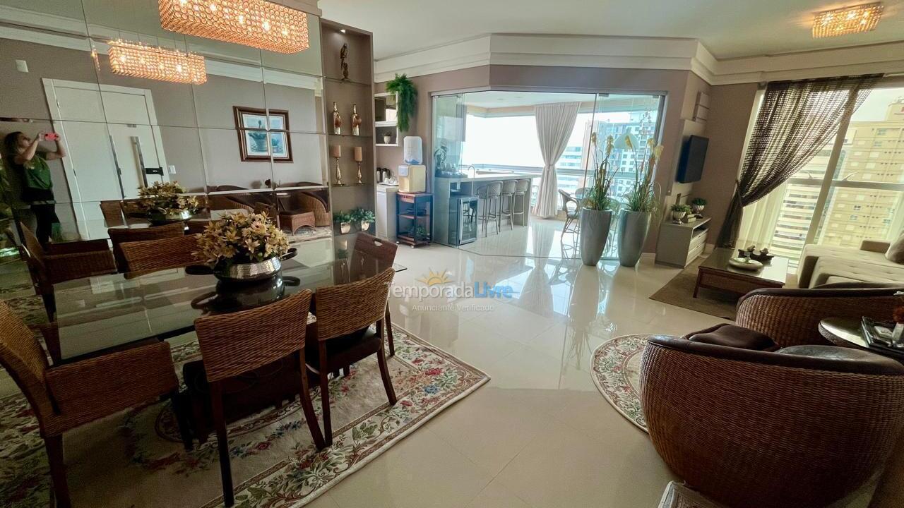 Apartment for vacation rental in Itapema (Meia Praia)