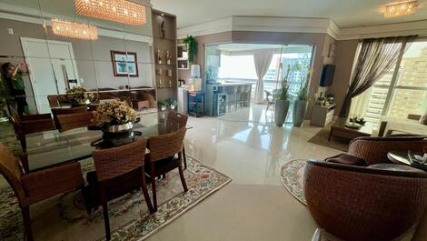 Penthouse on the Sea Block in Meia Praia with 3 suites