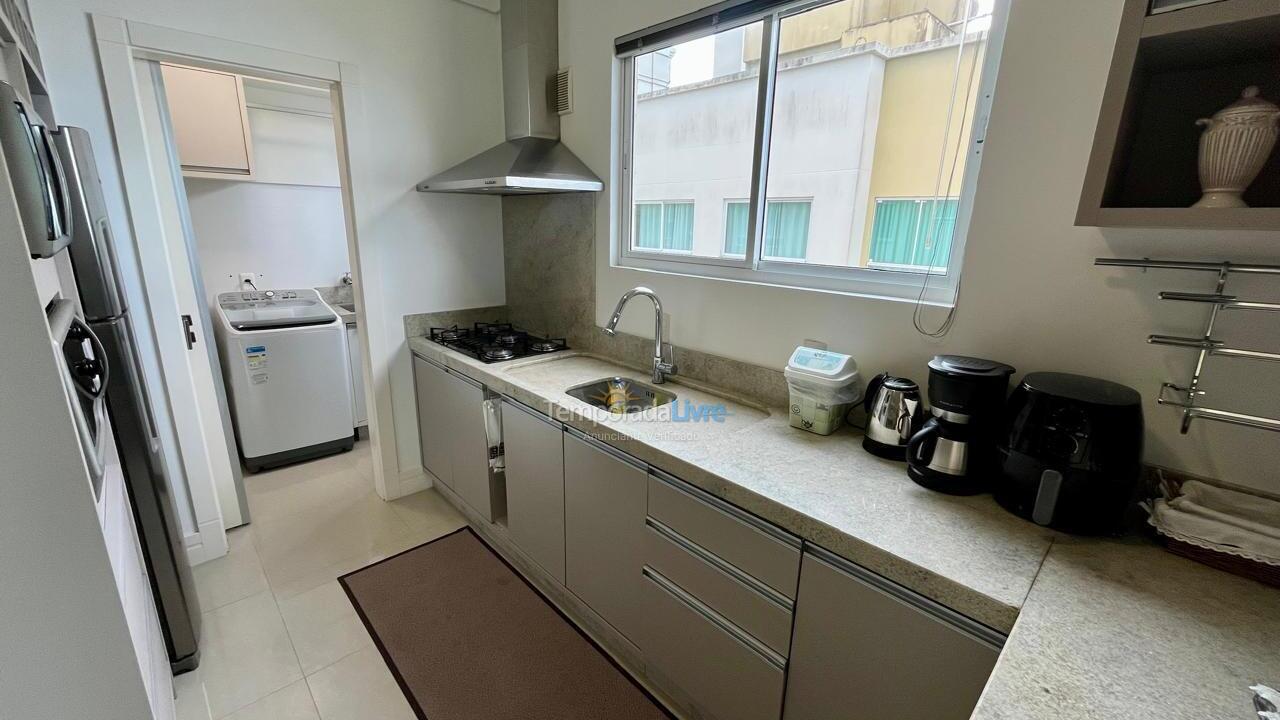 Apartment for vacation rental in Itapema (Meia Praia)