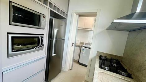 Penthouse on the Sea Block in Meia Praia with 3 suites