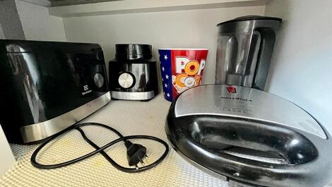 Penthouse on the Sea Block in Meia Praia with 3 suites